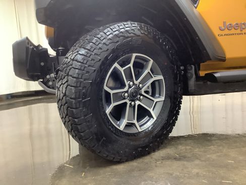 New 2026 Jeep Gladiator Mojave w/ Safety Group AWD/4WD image 23