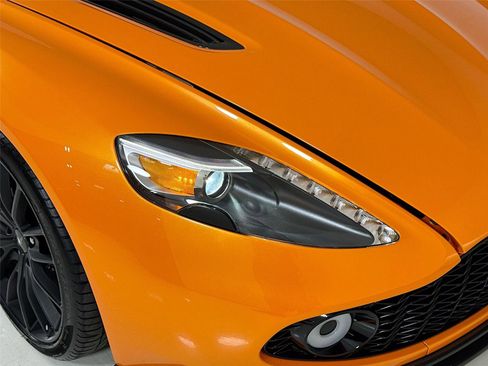 Used 2018 Aston Martin Vanquish Zagato RWD image 34