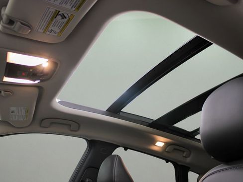 Used 2021 INFINITI QX50 Sensory image 20