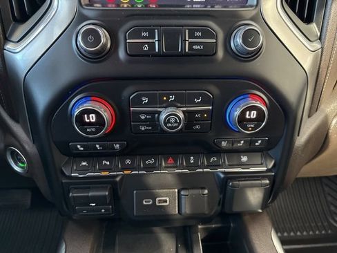 Used 2022 Chevrolet Silverado 1500 LTZ w/ LTZ Premium Texas Edition image 21