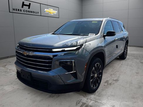 New 2026 Chevrolet Traverse LT w/ Sun and Wheel Package AWD/4WD image 1