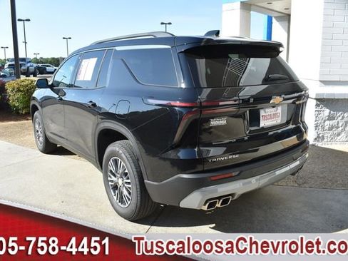 Used 2025 Chevrolet Traverse LT w/ Driver Confidence Package FWD image 7