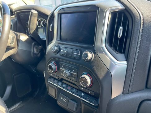 Used 2020 Chevrolet Silverado 1500 LT w/ Convenience Package image 7