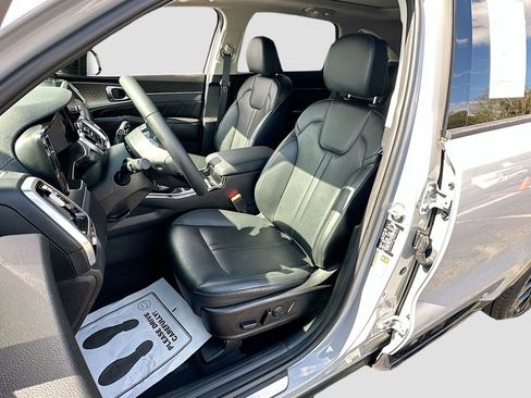 Certified 2023 Kia Sorento SX image 21