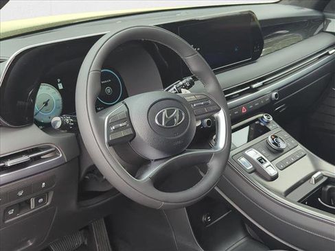 New 2025 Hyundai Palisade Calligraphy image 3
