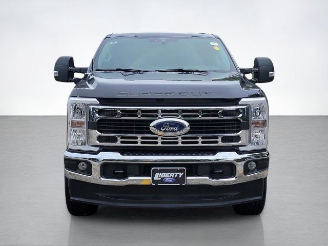 Certified 2025 Ford F250 XLT w/ Snow Plow Prep Package AWD/4WD image 8