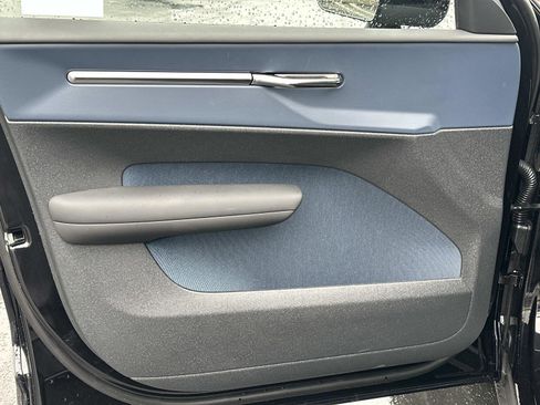 New 2026 Volvo EX30 Cross Country Ultra image 11