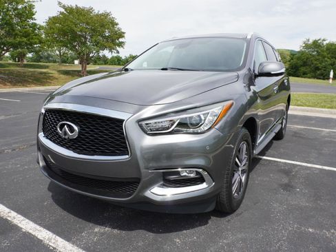 Used 2019 INFINITI QX60 Luxe w/ Essential Package AWD/4WD image 7