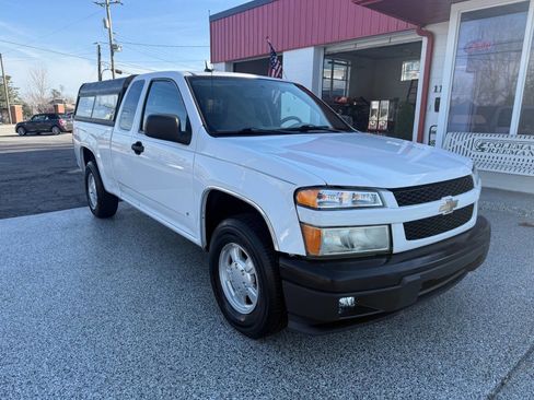 Used 2008 Chevrolet Colorado LS image 2
