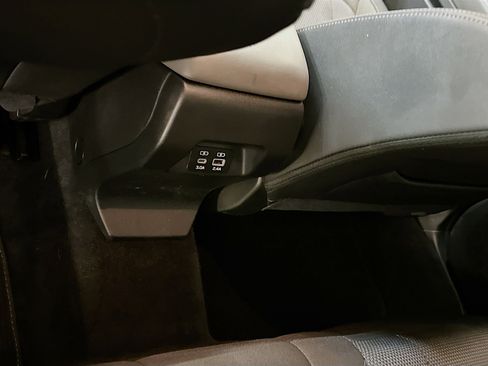 Used 2024 Subaru Crosstrek 2.0i Premium image 28