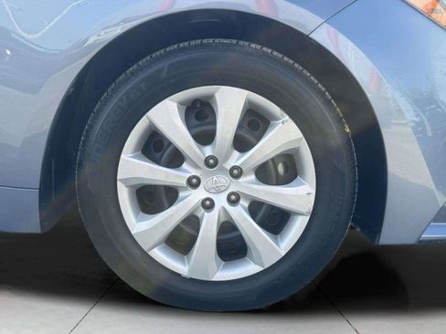 Used 2025 Toyota Corolla LE FWD image 63