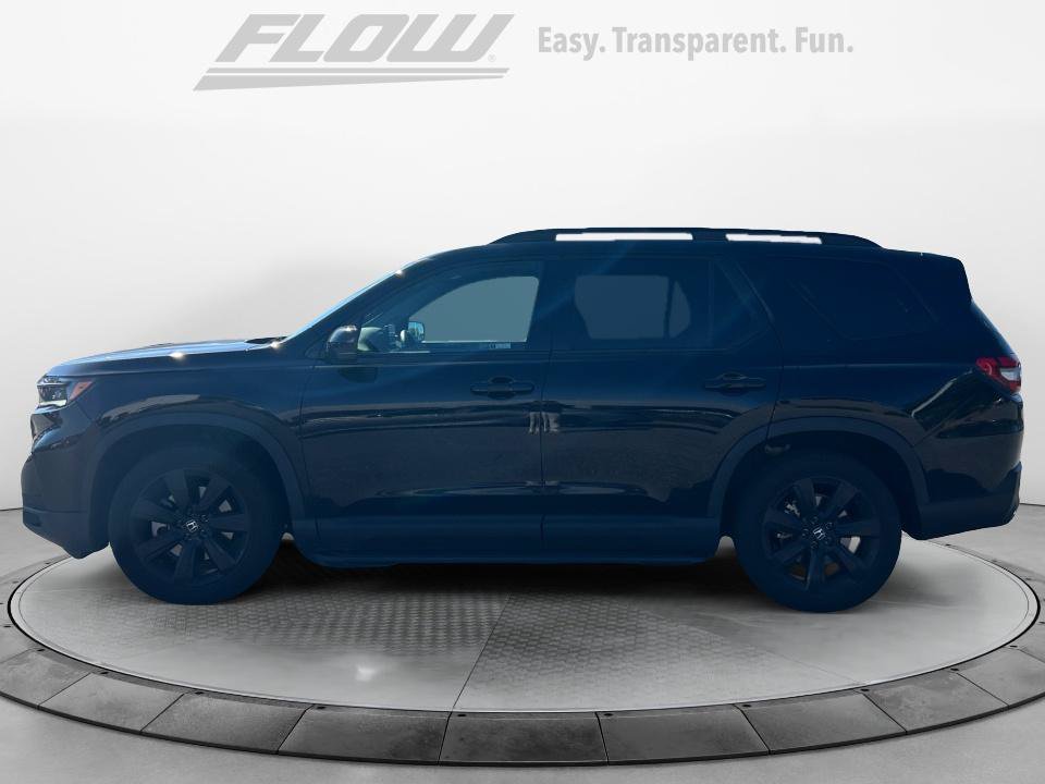 Certified 2025 Honda Pilot Black Edition image 5