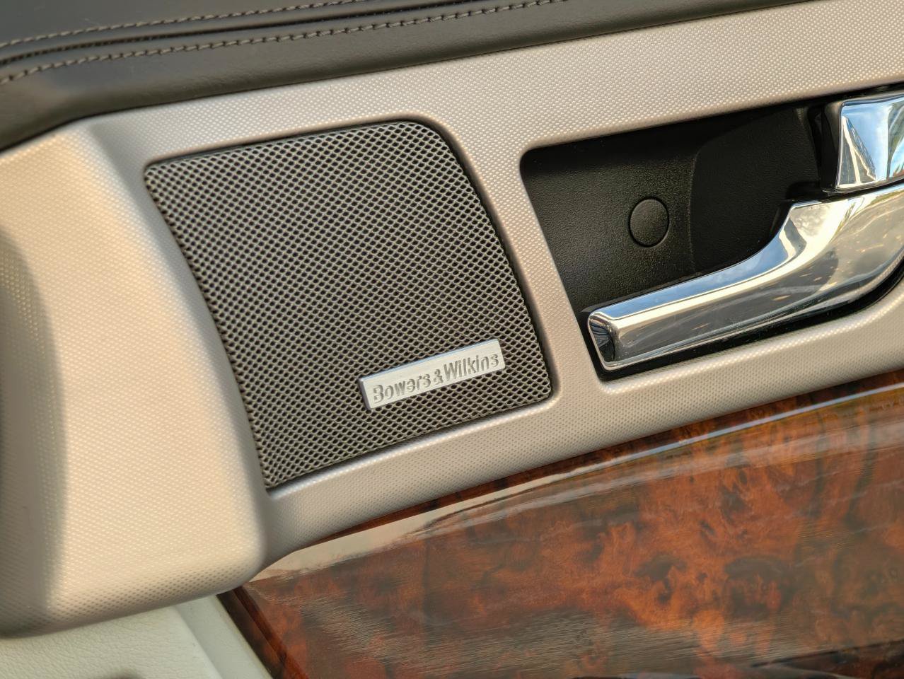 Used 2009 Jaguar XF Premium RWD image 19