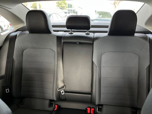 Used 2025 Volkswagen Jetta SE image 38