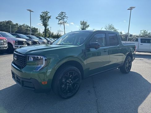 New 2025 Ford Maverick Lariat w/ Black Appearance Package image 8