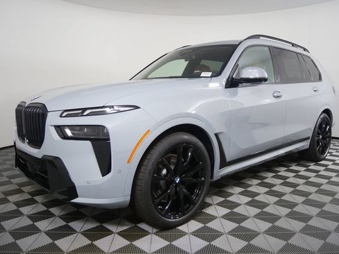 New 2027 BMW X7 xDrive40i w/ Executive Package AWD/4WD image 7