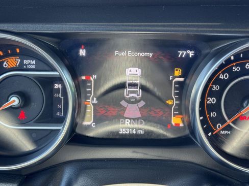 Used 2022 Jeep Wrangler Unlimited Sport AWD/4WD image 25