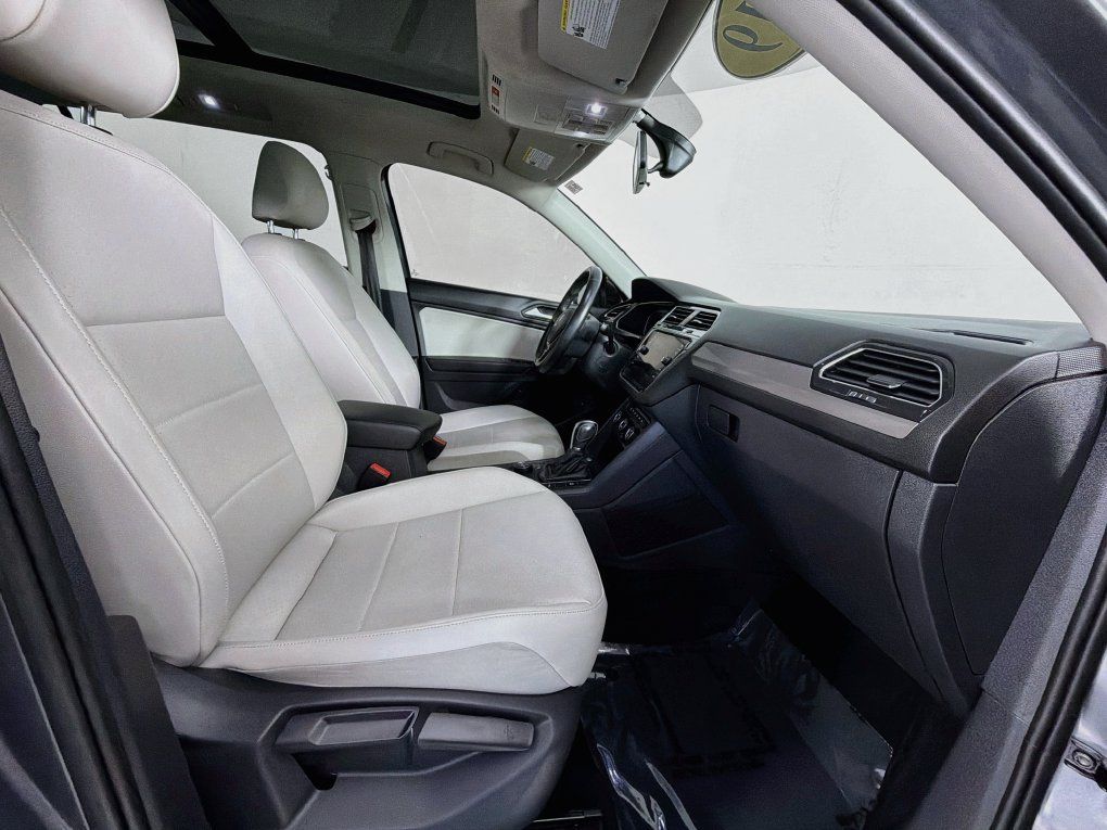 Used 2019 Volkswagen Tiguan SEL w/ 3rd Row Seat Package AWD/4WD image 27