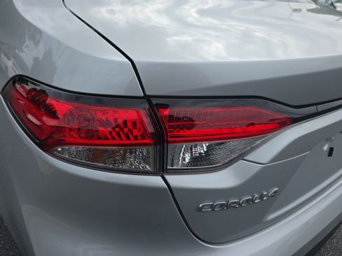 Used 2023 Toyota Corolla LE FWD image 33