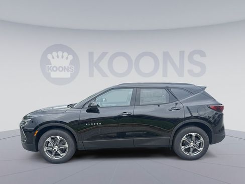 New 2026 Chevrolet Blazer LT w/ Convenience Package AWD/4WD image 2
