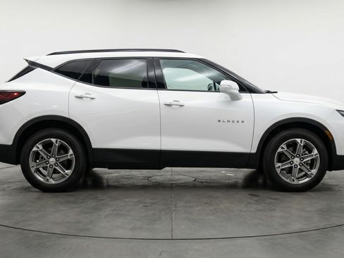Used 2025 Chevrolet Blazer LT image 11