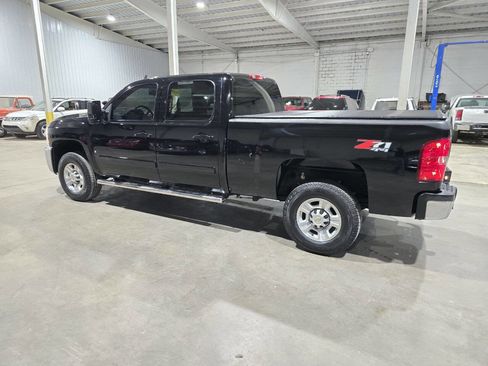 Used 2008 Chevrolet Silverado 2500 LTZ w/ Suspension Package, Off-Road AWD/4WD image 8