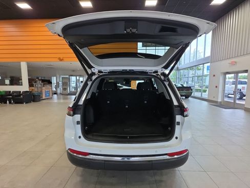 Used 2023 Jeep Grand Cherokee Laredo w/ Luxury Tech Group I AWD/4WD image 10