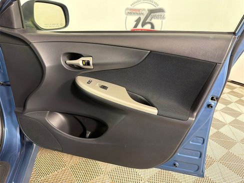 Used 2013 Toyota Corolla S image 14