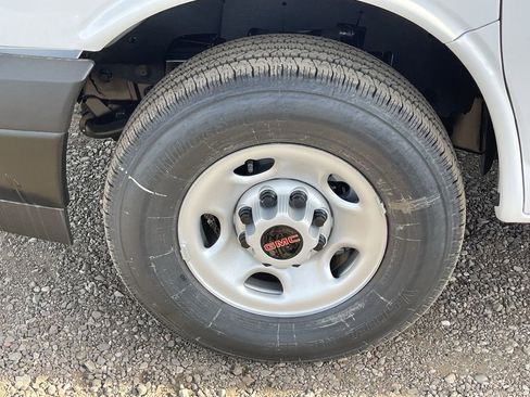 New 2025 GMC Savana 2500 Extended w/ Driver Convenience Package image 33