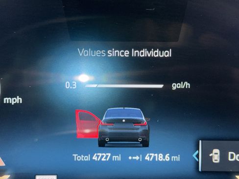 Certified 2025 BMW 330i Sedan w/ Convenience Package image 24