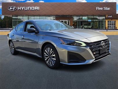 Used 2024 Nissan Altima 2.5 SV