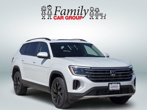 New 2026 Volkswagen Atlas SE FWD image 2