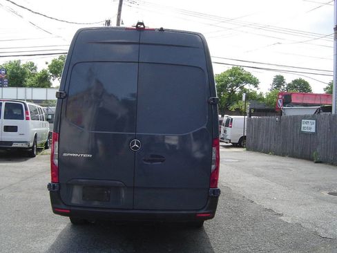 Used 2019 Mercedes-Benz Sprinter 170 image 9
