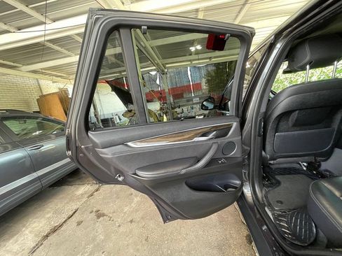 Used 2018 BMW X5 xDrive35i w/ Driving Assistance Package AWD/4WD image 11
