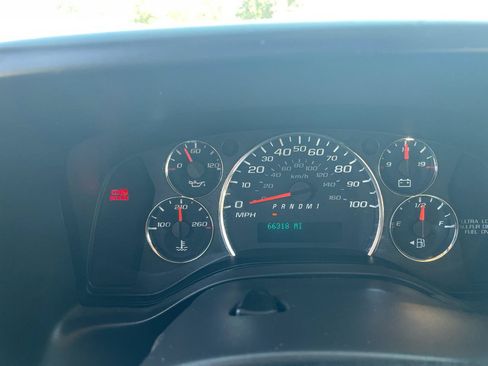 Used 2015 Chevrolet Express 4500 w/ Shuttle Bus Package RWD image 17