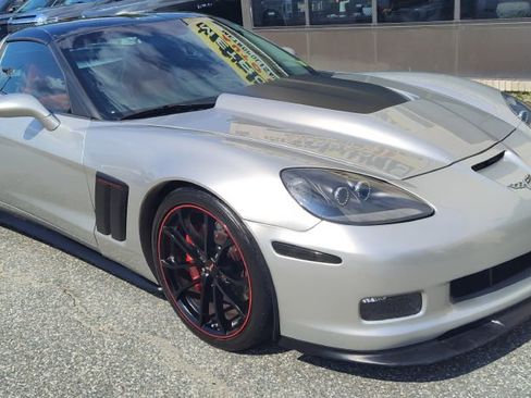 Used 2005 Chevrolet Corvette Coupe w/ Preferred Equipment Group image 6