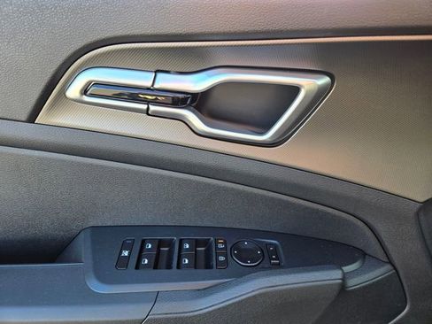New 2026 Kia Sportage S image 14