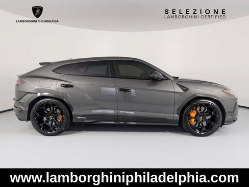 Used 2024 Lamborghini Urus Performante AWD/4WD image 6