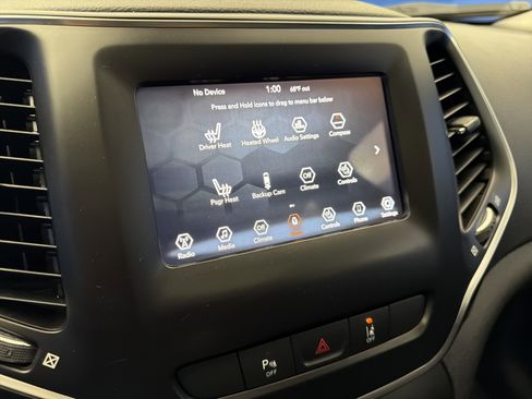 Used 2021 Jeep Cherokee Latitude Plus w/ Sun & Sound Group AWD/4WD image 19