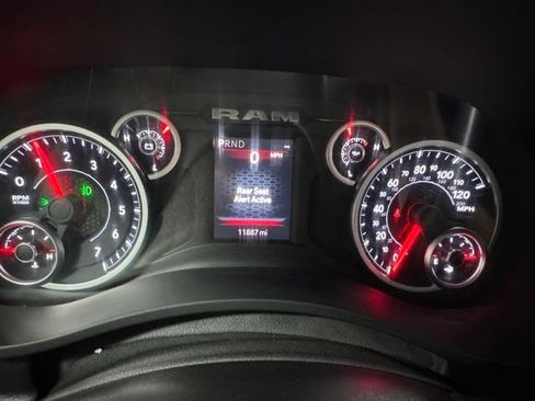 Used 2025 RAM 2500 Big Horn AWD/4WD image 20
