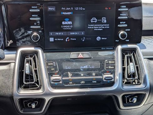 Used 2021 Kia Sorento S w/ Panoramic Sunroof Package FWD image 14