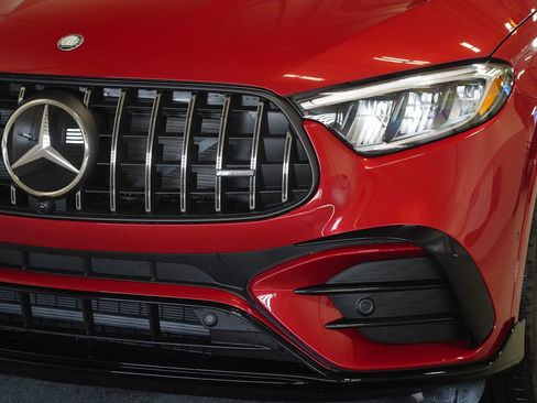 New 2026 Mercedes-Benz GLC 43 AMG 4MATIC image 8