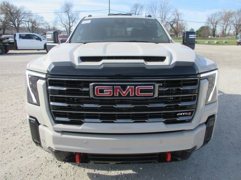 New 2026 GMC Sierra 3500 AT4 w/ AT4 Premium Plus Package AWD/4WD image 12