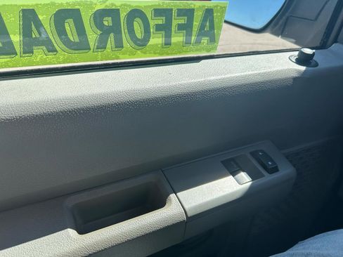 Used 2013 Ford E-250 and Econoline 250 w/ PWR Group image 23