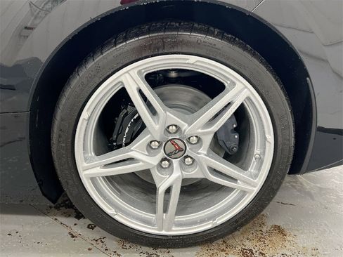 Used 2025 Chevrolet Corvette Stingray Coupe w/ 1LT image 24