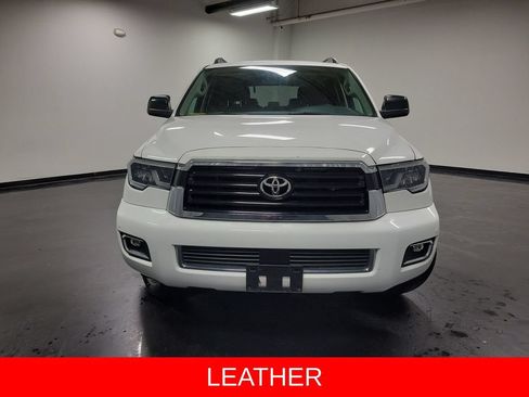 Used 2018 Toyota Sequoia TRD Sport AWD/4WD image 2