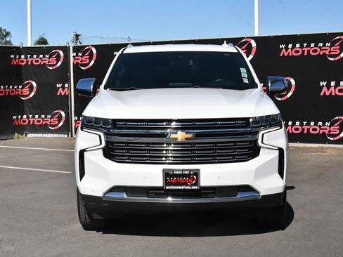 Used 2023 Chevrolet Suburban Premier RWD image 2