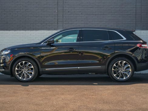 Used 2021 Lincoln Nautilus Reserve w/ Equipment Group 201A AWD/4WD image 8