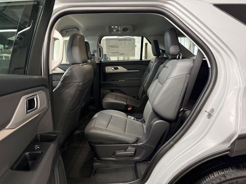 New 2026 Ford Explorer Active image 19