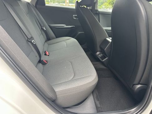 Certified 2025 Kia K4 FWD image 18